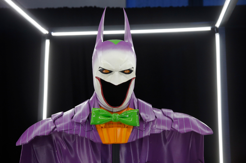 Illustration for article titled Batman Gets Weird When Artists Redesign His Cape and Cowl
